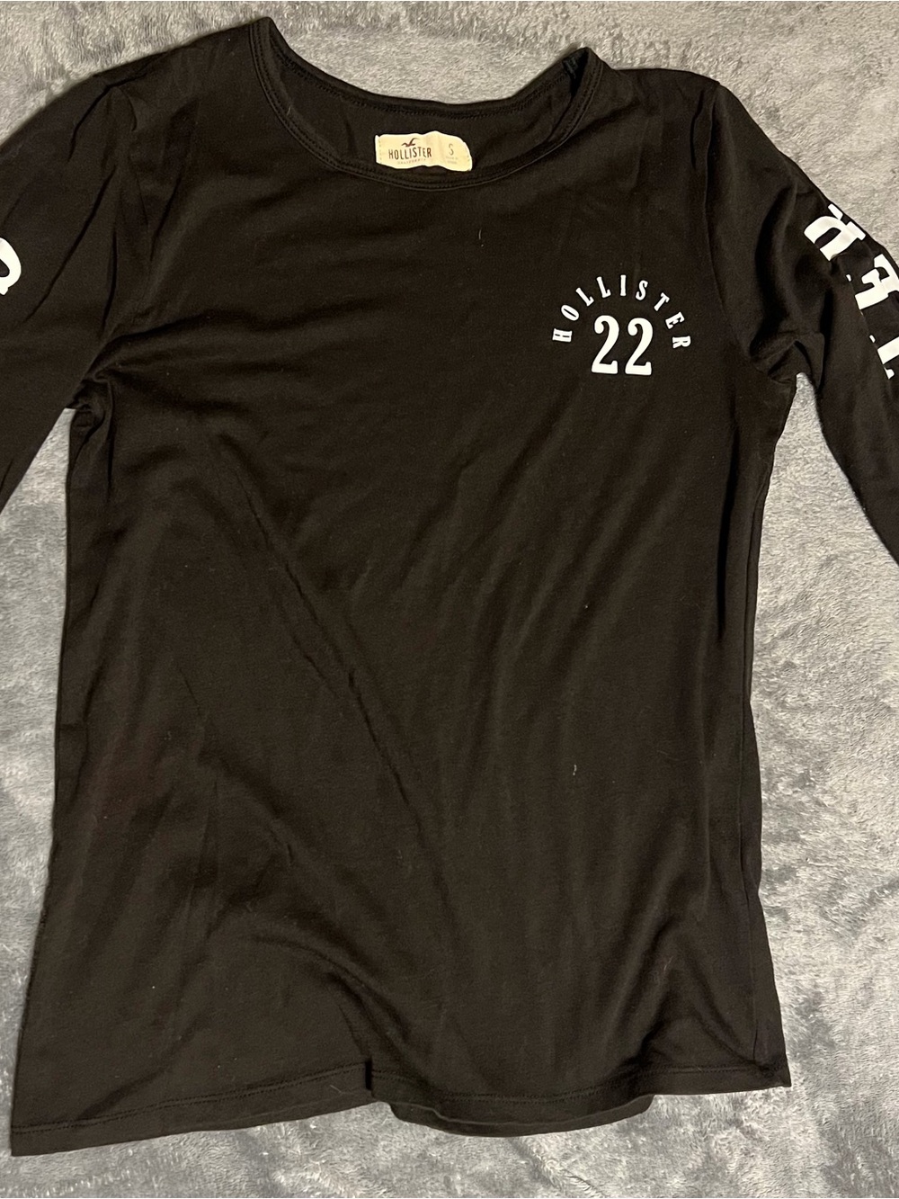 Hollister Black Long-Sleeve Size S
